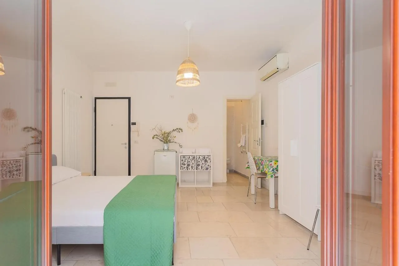Palazzo San Rocco Rooms By Wonderful Italy Bari 0*,